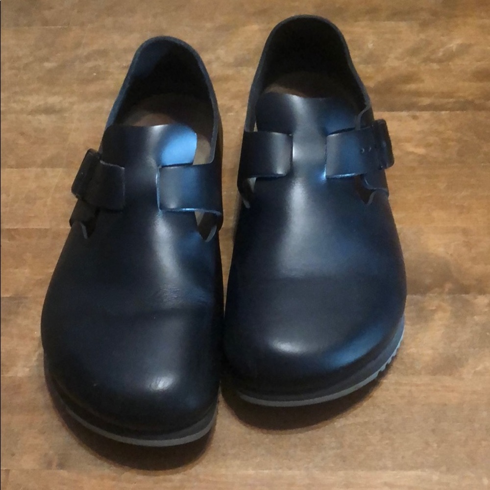 Black leather Birkenstock London shoes